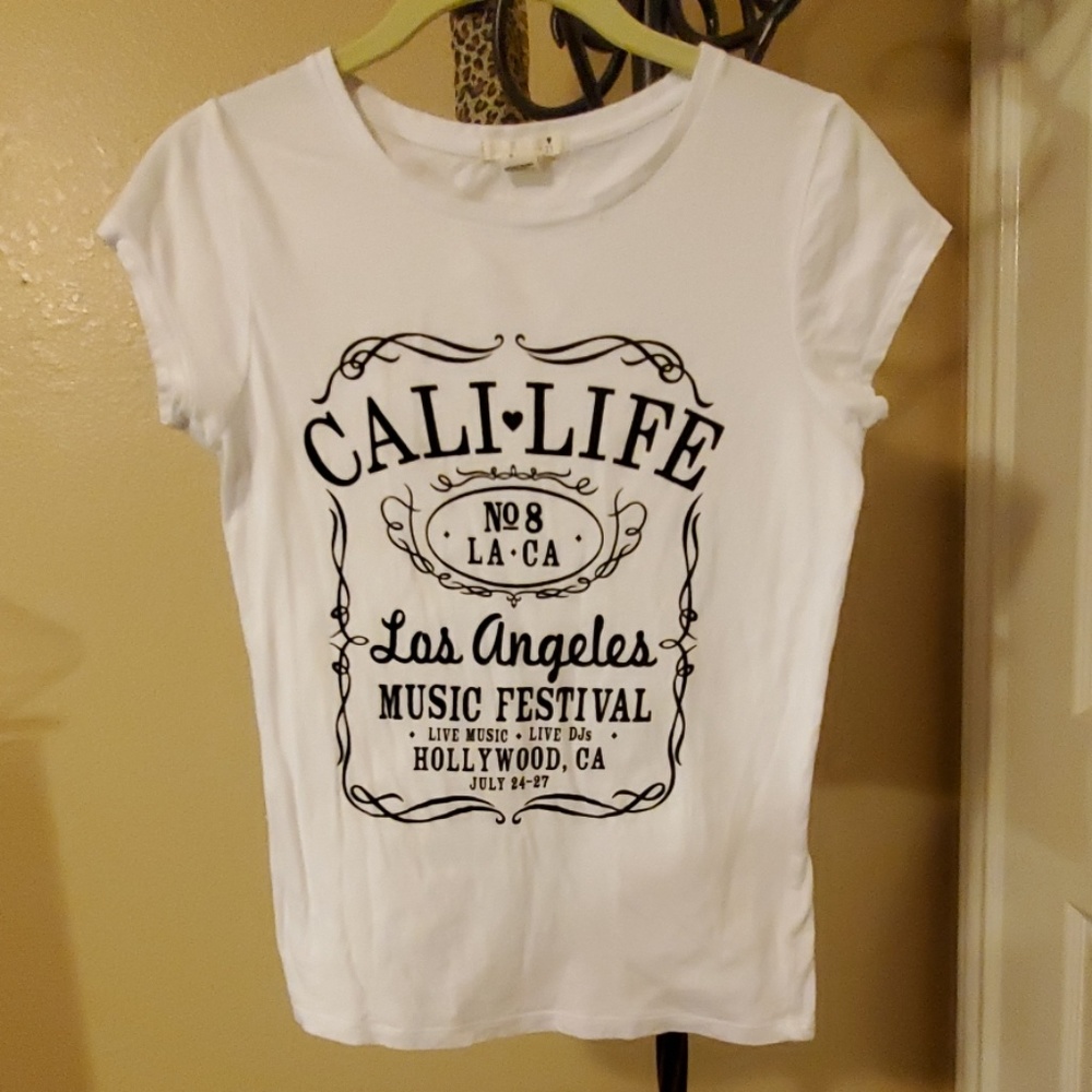 CALI♡LIFE white tee shirt
